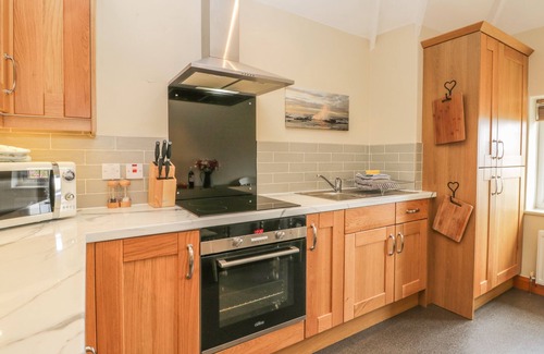 Whitby Apartment | STAKESBY HOUSE APARTMENT 3, country holiday cottage in Whitby