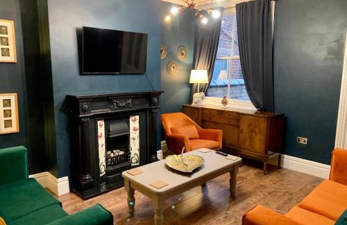 Stoke-on-Trent House | Stamer House by YourStays, Stylish quirky house, with 4 double bedrooms, BOOK NOW!
