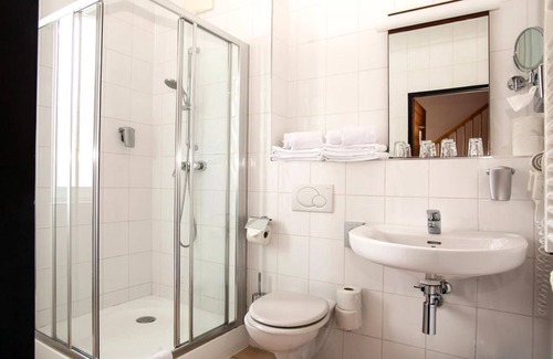 Sankt Lorenzen ob Murau House | Standard room for 4 people with balcony Daily price BB - Club Hotel am Kreischberg