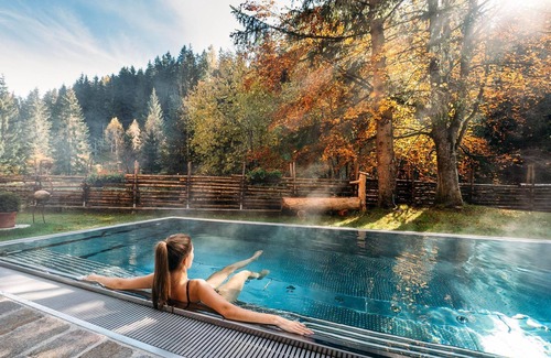 Untertschern House | Standard Familienzimmer Frühstück - Hotel Gut Trattlerhof & Chalets