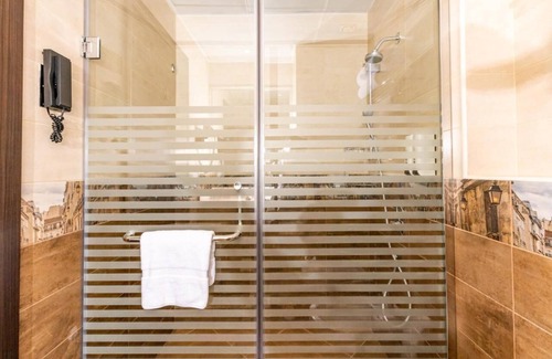 Mussafah Apartment | Standard Room Near Safeer Mall By Luxury Bookings