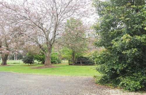 Stanley Cottage | Stanley Hideaway - peaceful and pet friendly