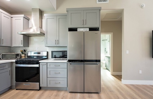 Hermosa Village House | Stanton Haven: Stylish and Cozy Home