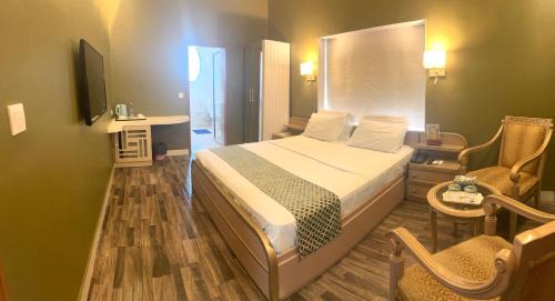 Karachi House | Star Guest House