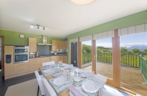 Arisaig Cottage | STAR NA MARA, pet friendly, with a garden in Arisaig