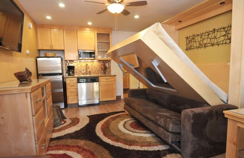 Lakeside Park Apartment | Stardust Lodge