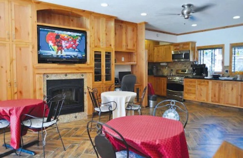 Lakeside Park Apartment | Stardust Lodge