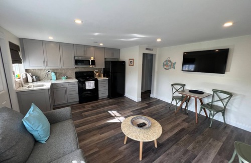 Tavernier Apartment | Starfish -1 bedroom 1 bath apartment with full kitchen in Islamorada, Florida.