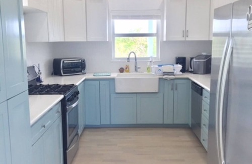 George Town House | Starfish Haven – Waterfront 2BR on Bonefish Flats & Great Ocean Views!