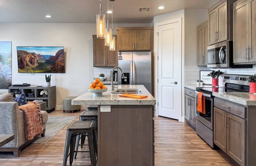 St. George Villa | Stargazer – Luxury Condo, Rooftop Views, Private Hot Tub