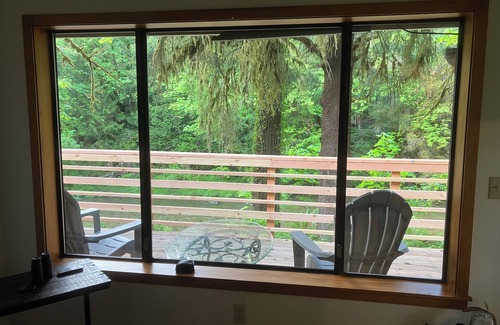 Fall Creek House | Stargazer’s Creekside Retreat on Big Fall Creek
