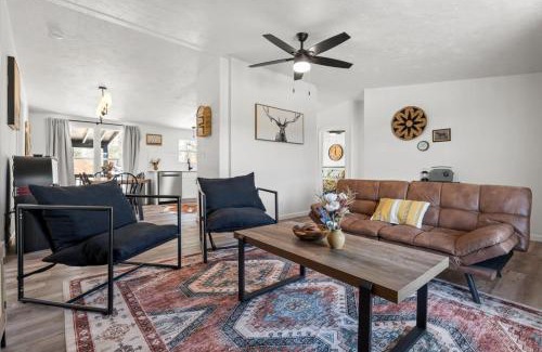 Canyon Lake House | Starlight Horizon 3 Cabins LMN - Pet-Friendly Texas Hill Country Group Stay Near Canyon Lake - Pool, Stargazing, Sleeps 24