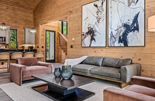 Sevierville House | Starlight Ridge - Luxury Indoor Pool with Theatre