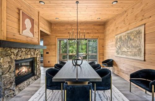 Sevierville House | Starlight Ridge - Luxury Indoor Pool with Theatre