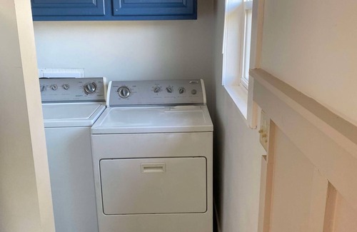Teutopolis House | Starry Night-Cozy, small town feel. 2 Bedroom, 1 office -option of air mattressn
