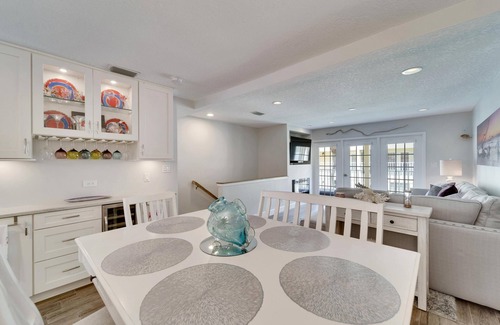 Sunset Reef House | Start vacationing the Florida Lifestyle way, ON THE BEACH!