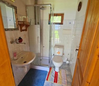 Zlebske Chvalovice House | Stateček plný zvířátek