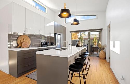 Mansfield House | Station House - Mansfield - Sleeps 8
