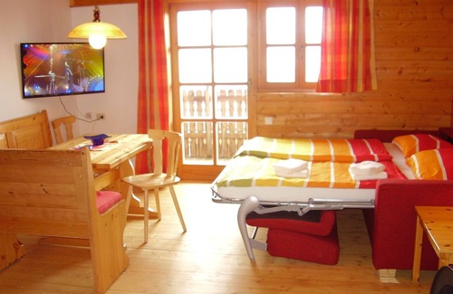 Hochkrimml Apartment | Staudi's ski hut Top10 vacation apartment right on the slopes