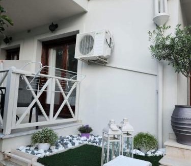 Skiathos Town Hotel | Stavroula's House