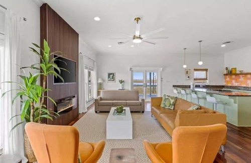 Indian Beach House | Stay 2 get 3rd nt free THIS WEEKEND! Msg Host-Heated Pool, Game Room, Sleeps 20