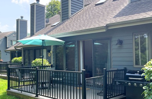 The Galena Territory House | Stay at The Ace! A great weekend place that's somewhere between home and hotel.