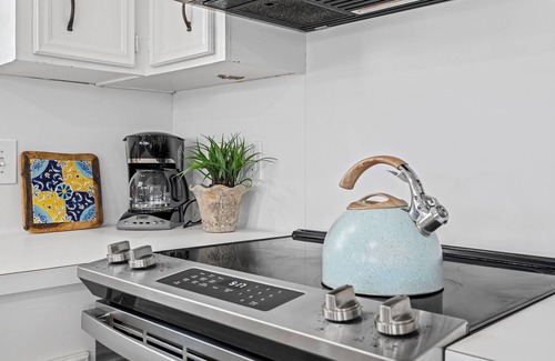 Galveston House | Stay at The Blue Pearl | Chill Coastal Vibes