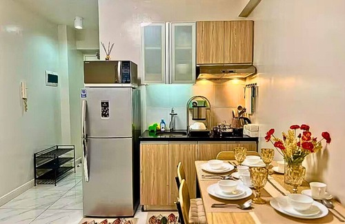 Paranaque Resort | Stay Beside Mall of Asia Walk & Explore