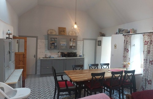 Mayour Cottage | Stay by the River Shannon in Co.Offaly in Centre of Ireland