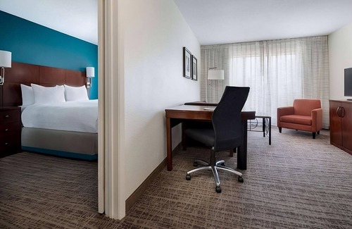 Dallas Hotel | Stay Close to the Job – Construction Stays Near Major Work Sites! Pool, Parking!