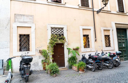 Campitelli Apartment | Stay in a 15th century church turned elegant home in the heart of Rome!