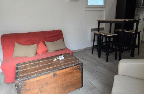 Route d'Arles House | Stay in a cozy apartment in Nîmes