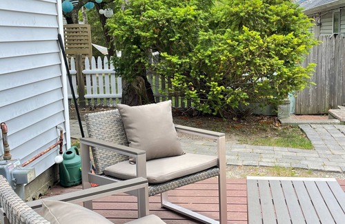 Dennis Port Cottage | Stay in a TINY HOUSE!★0.4mi to Beach★Village★Restaurants★Pet Friendly ★ 2 bikes!