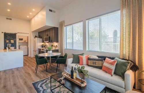Desert View Village Apartment | Stay in Phoenix - Minutes to Mayo & Shopping - Pool - Parking - S134