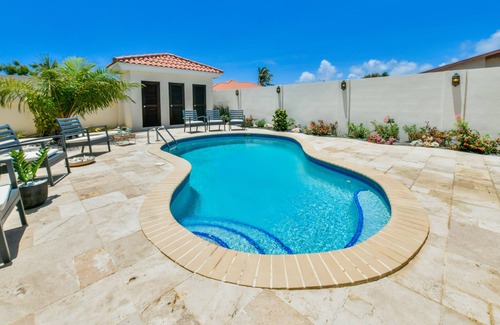 Gold Coast House | Stay Longer, Live Better: Experience Aruba’s Ultimate Villa Retreat!