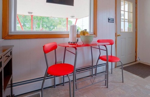 Lamberton Hotel | Stay Near Laura Ingalls Museum, Pets Allowed, Free Parking Included