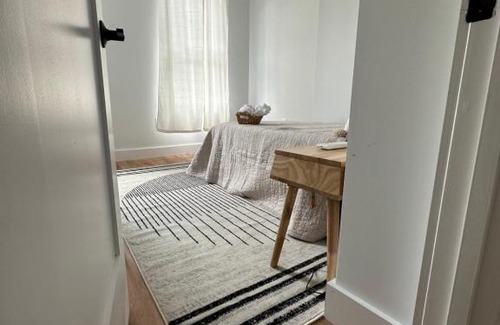 Queens Apartment | Stay near LGA