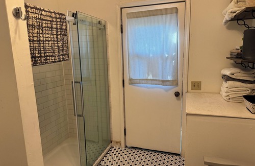 Davis Other | Stay on the farm - 1 bedroom cottage with deck outside of Davis