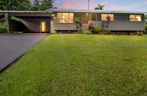 Papaikou House | Stay On the Scenic Route! 7 Min Drive to Hilo by RedAwning