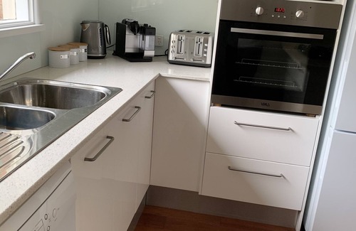 Emu Plains House | Stay Penrith~Work, Rest and Play~Gateway to the Blue Mountains~