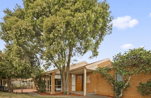 Narre Warren South House | StayAU Entire 3BR Pet Welcome Long stay