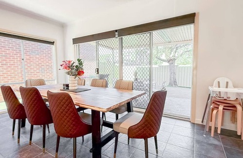 Caroline Springs House | StayAU Family Haven Pet-Friendly Caroline Springs