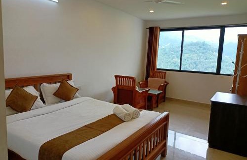 Aadit Hotel | Stayberries Silver Munnar