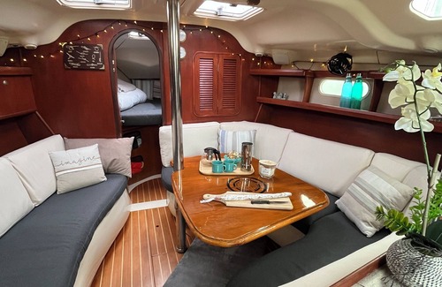 Guardamar del Segura Boat Rental | Staying on a luxury sailing yacht on the Costa Blanca