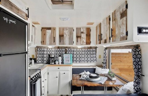 Twin Falls Apartment | #StayinMyDistrict Twin Falls Backyard Glamper