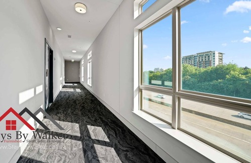 Second Ward Condo | StaysByWalker Uptown 3BR KingBeds/Gym/Parking/Desk