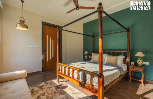 Faridabad Villa | StayVista at Palash Van Luxury 3BR Private Pool Villa in New Delhi with Bonfire, Wi-Fi