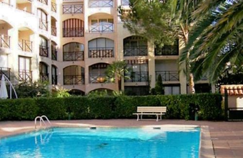 Sainte-Maxime City Centre Apartment | Steddy les coralines