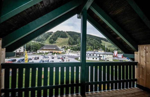 Semmering Apartment | Steirer Apartment with Small Balcony - Steirer Apartment