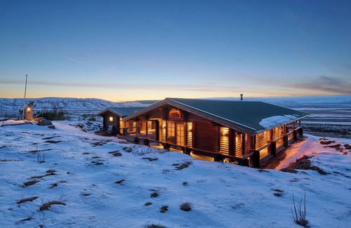 Fludir Cottage | Stekkar - Cozy Cottage On The Golden Circle, Warm And Welcoming, Spa Facilities